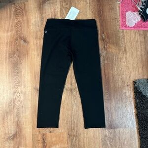 Black Fabletics Power Hold Capri Leggings